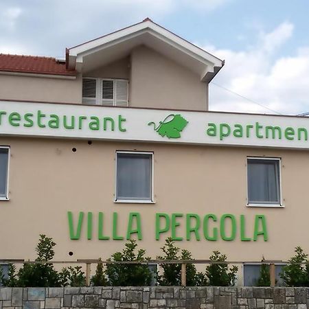 Villa Pergola トレビニエ エクステリア 写真