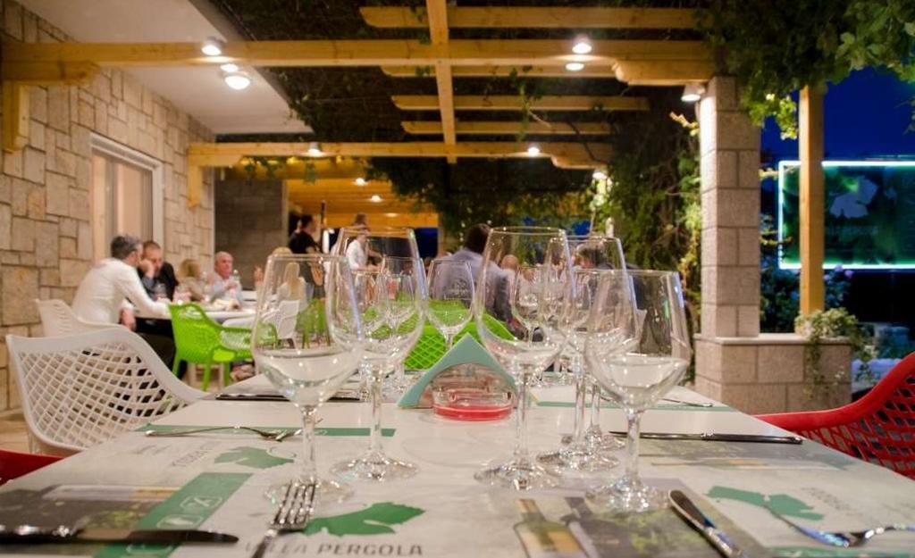 Villa Pergola トレビニエ エクステリア 写真